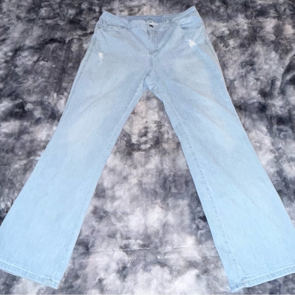 Seven7 Women's Light Blue Flare Jeans